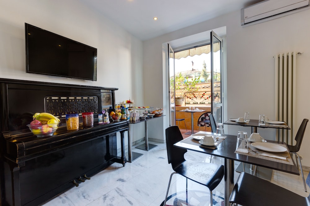 Little Rhome Suites 40/49