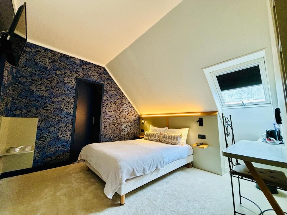 Le Castel Fleuri Hotel 38/61