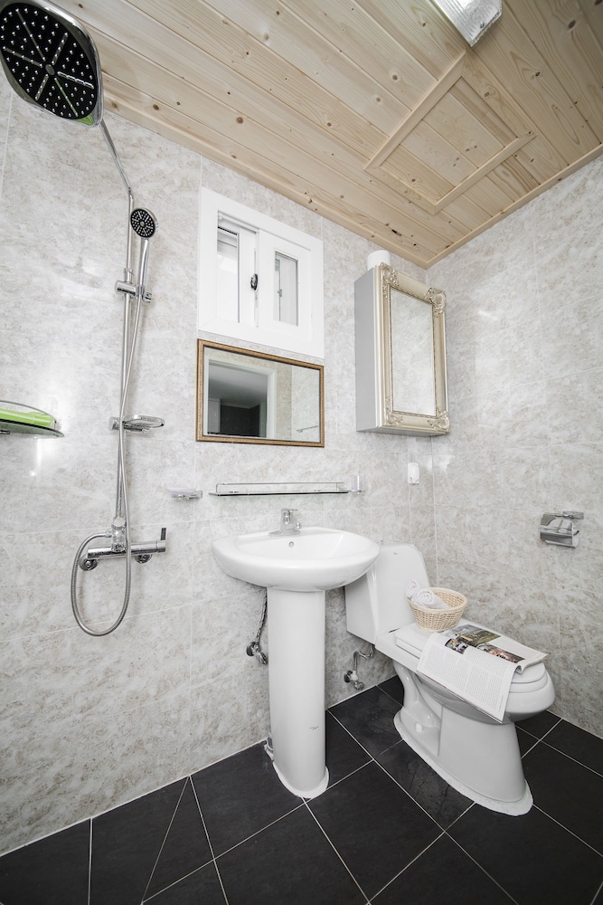 Jeju Washington Pension 30/32