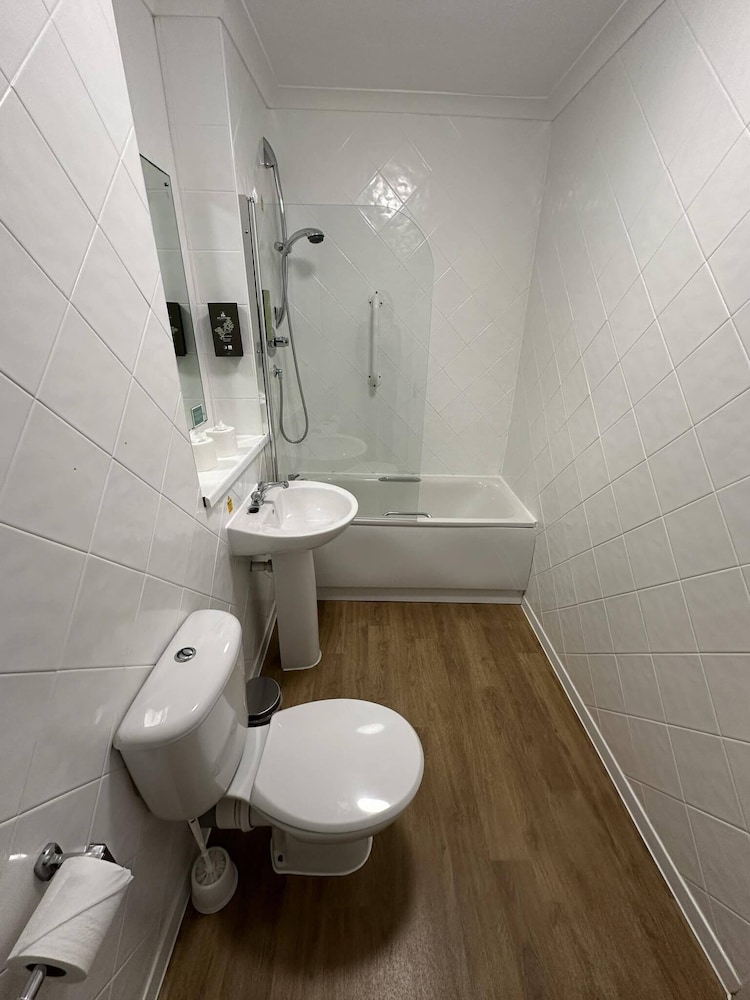 Windermere Hotel 58/60