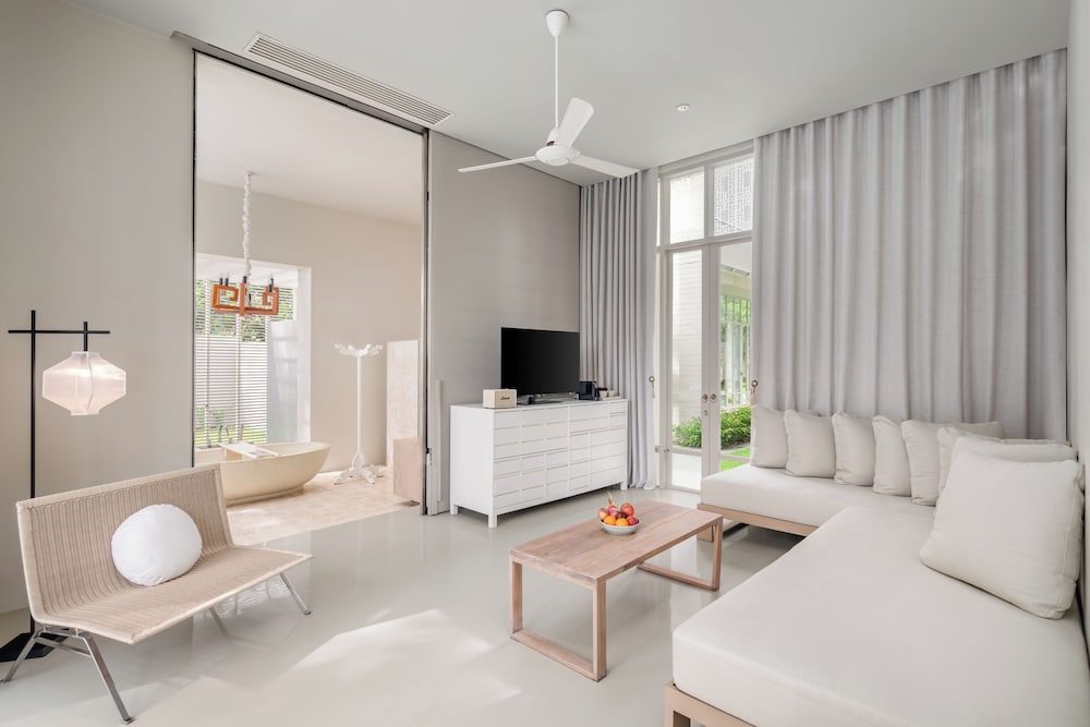 Sala Phuket Mai Khao Beach Resort 32/50