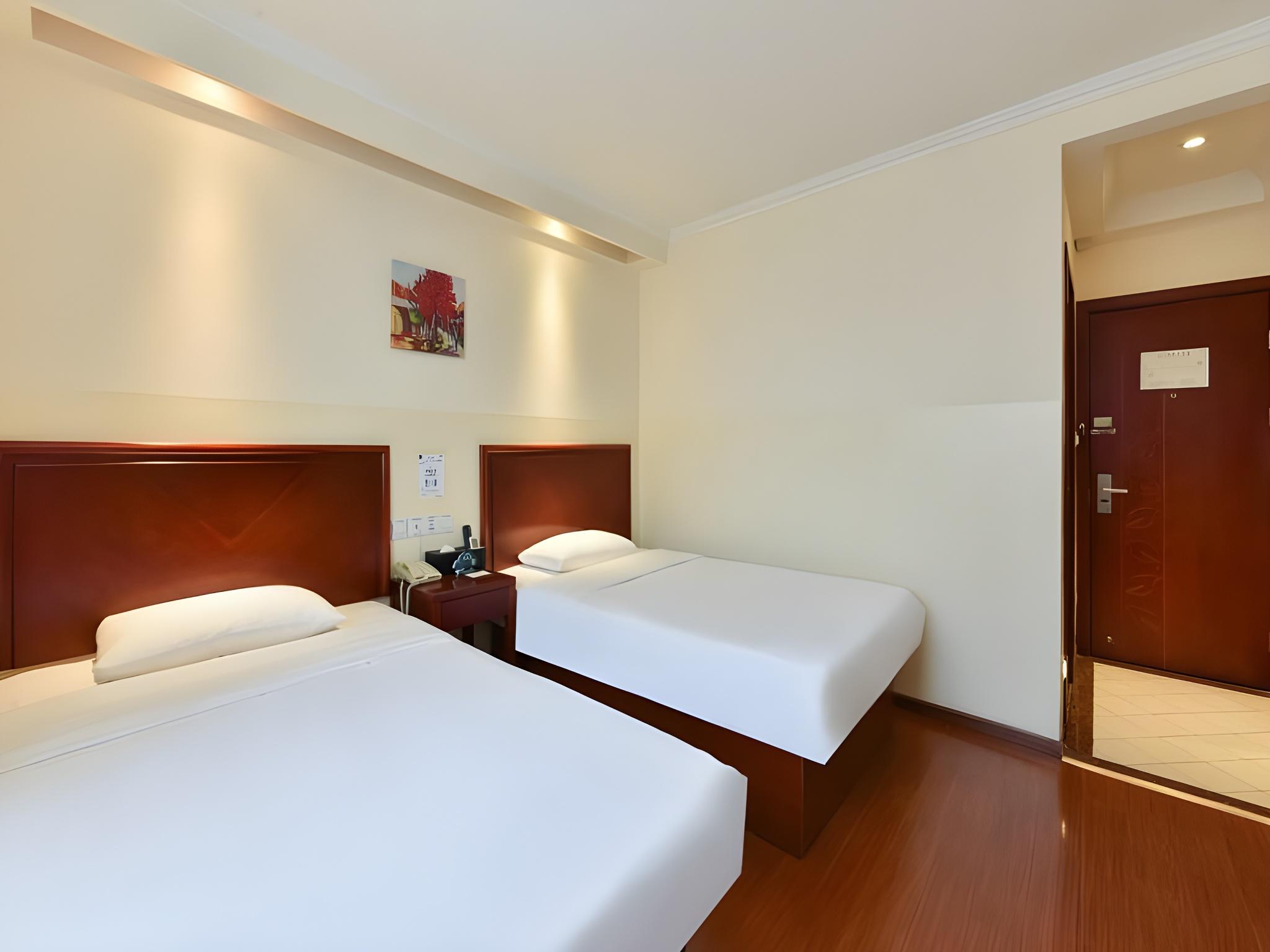 Business, Twin Beds