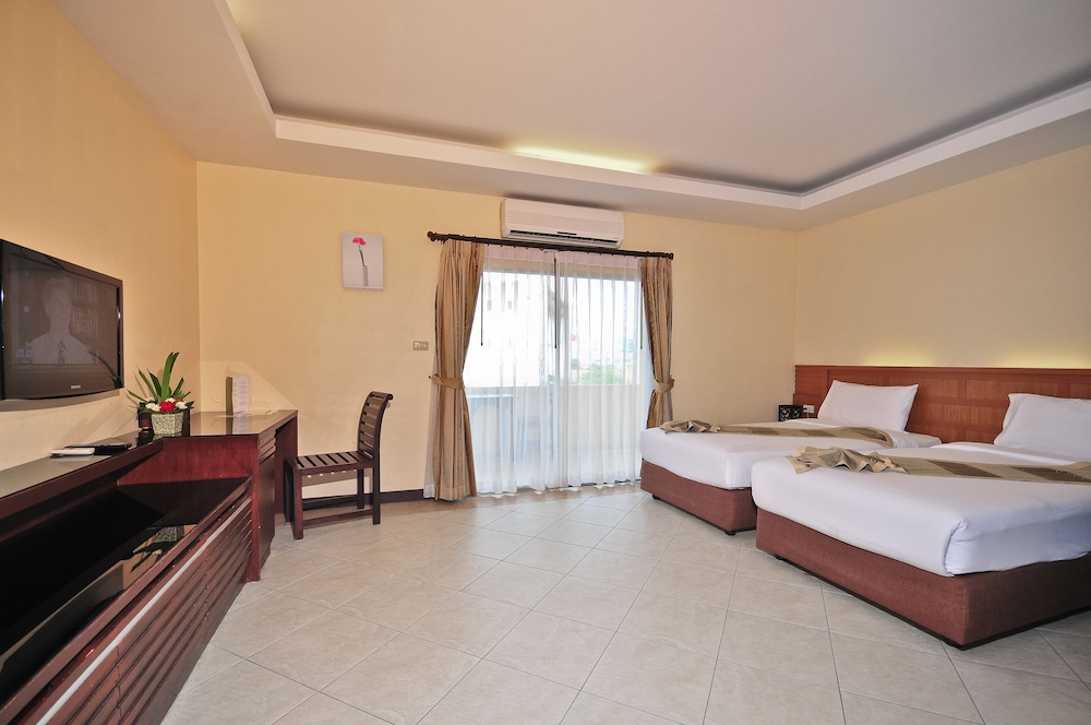 Gazebo Resort Pattaya 35/90