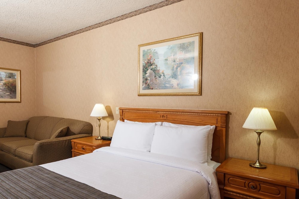 The Glenmore Inn & Convention Centre 13/60