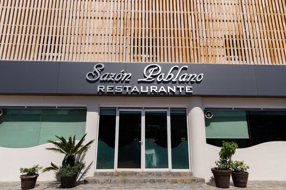 Hotel Plaza Poblana 2/67