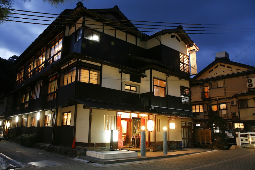 Hanamandara 4/39
