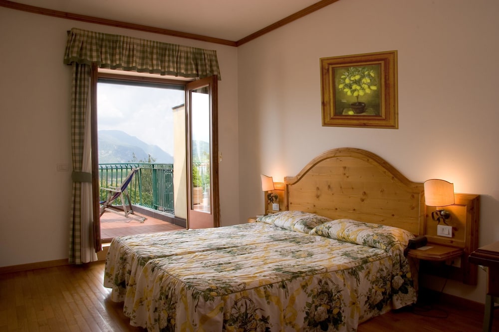Relais Picaron 3/34
