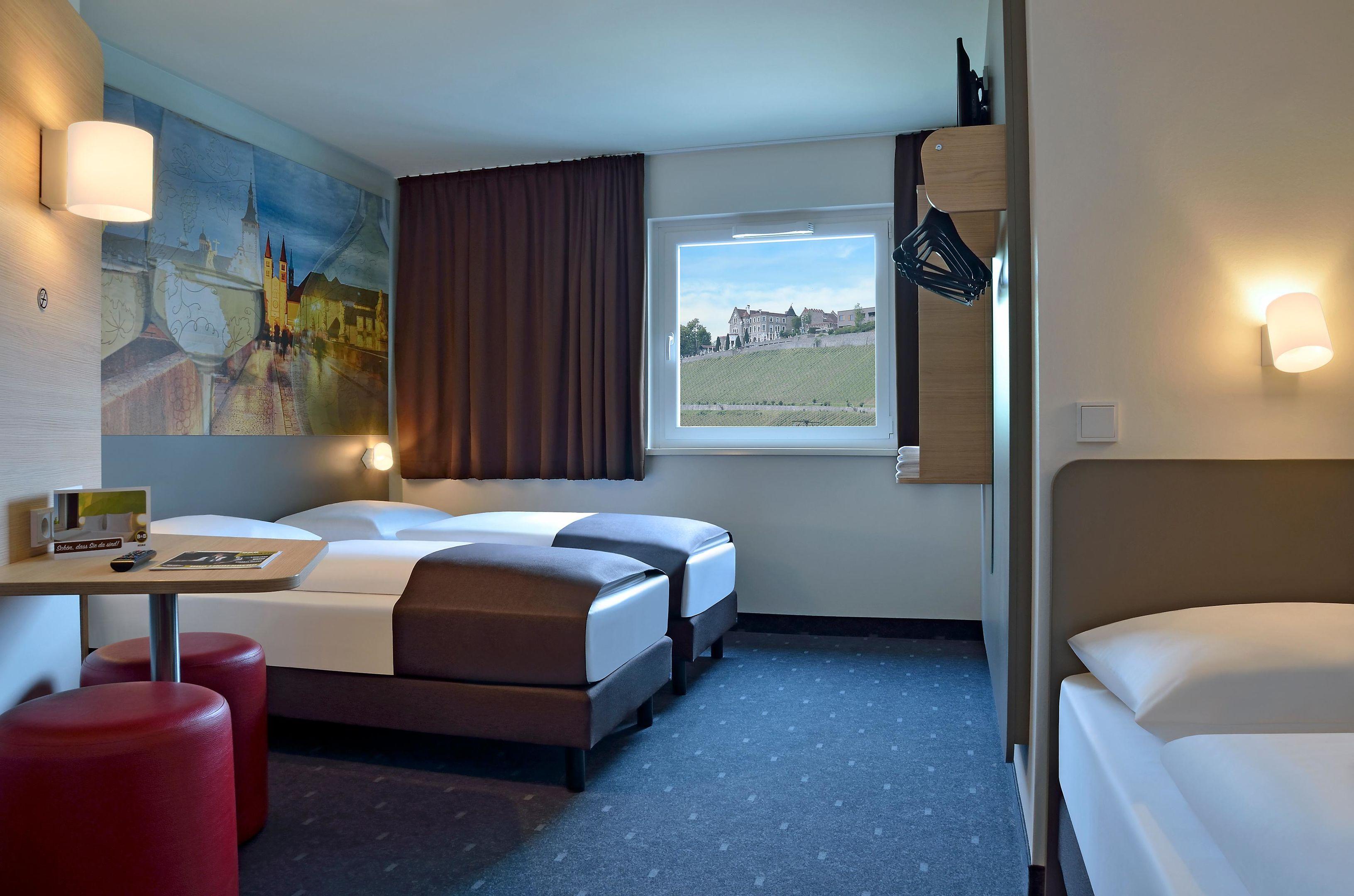 Room, Triple