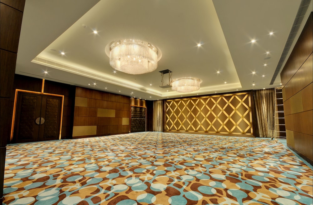 Platinum Hotel 10/43