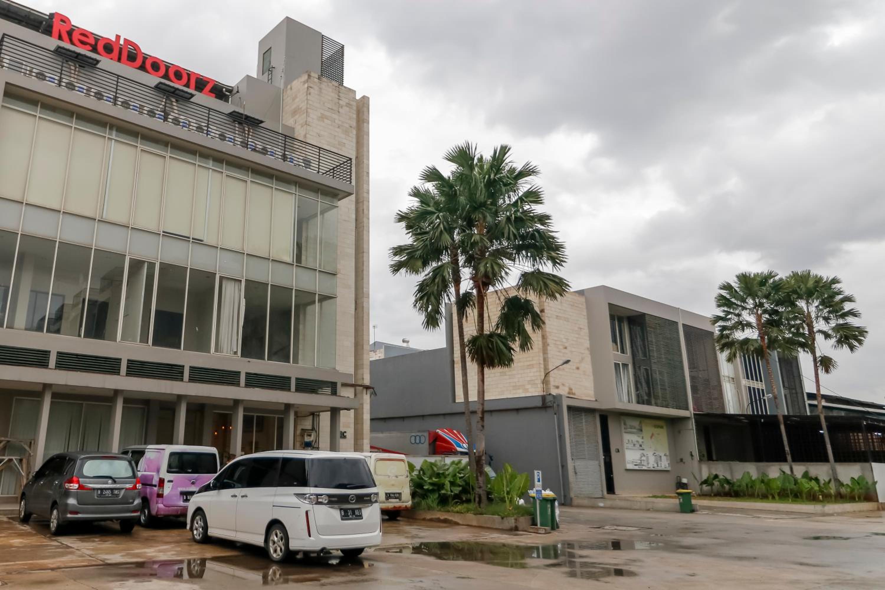 Reddoorz Plus Kapuk Business Park 33/33