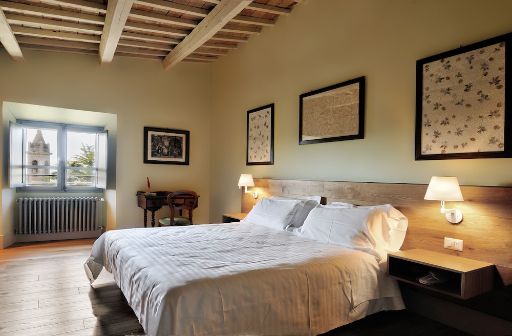 CASTELLO DI MONTERADO 10/50
