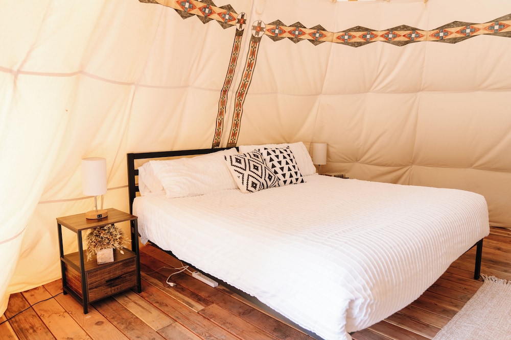 Starlight, King Bed, Trundle Bed