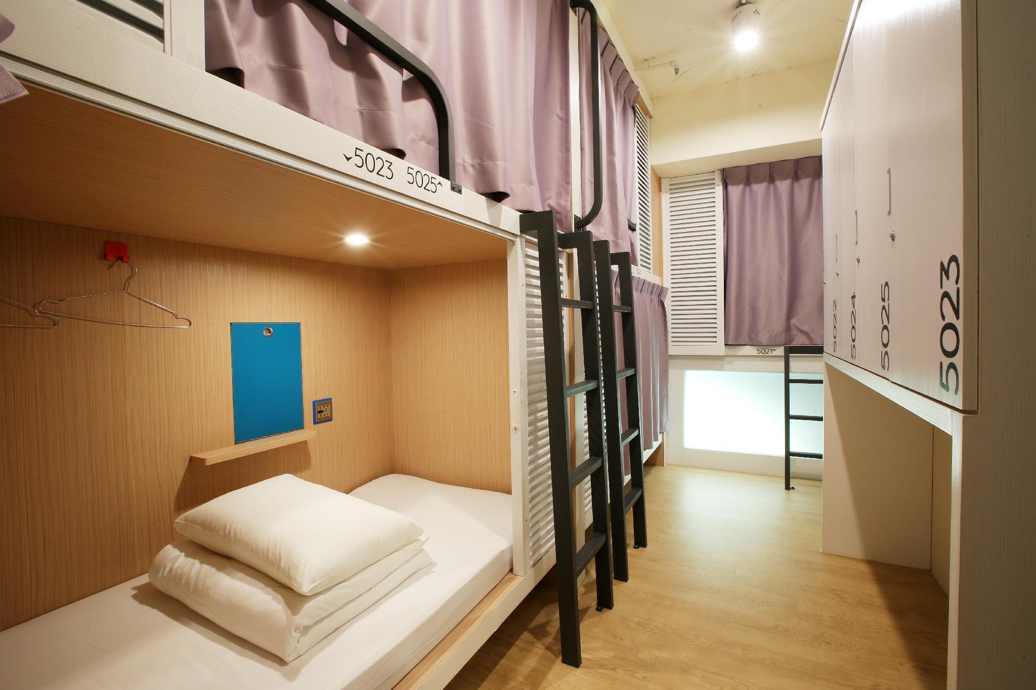 Female Dorm, Female Only