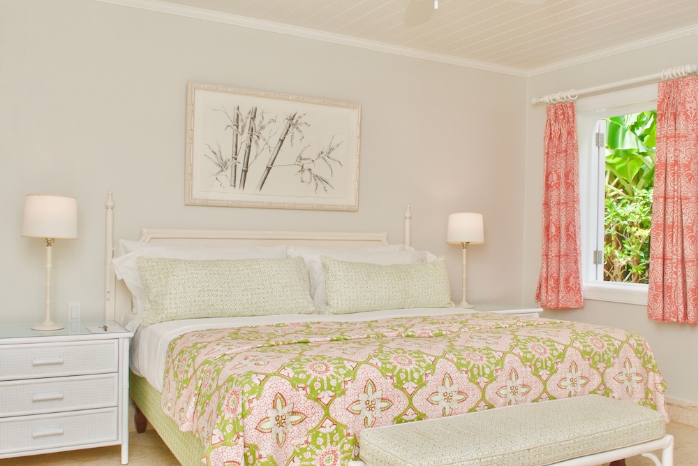 Royal, Circle, Suite, King Bed