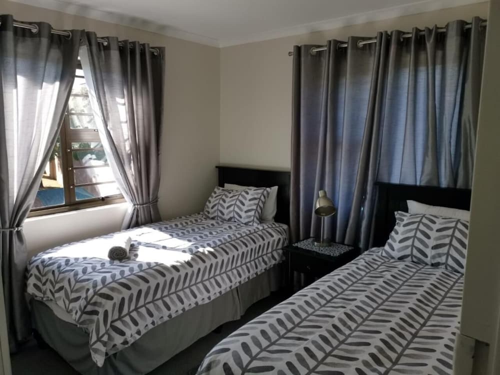 Serengeti Self Catering Units 8/34