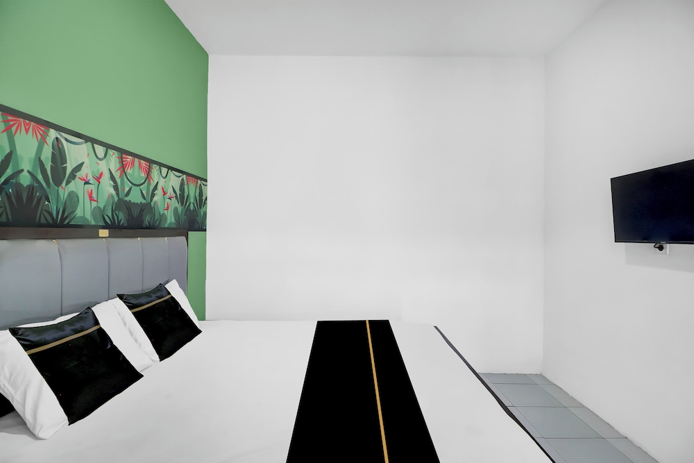 Hotel O near Trans Studio Theme Park (formerly Sunset Cozy Residence) 22/29
