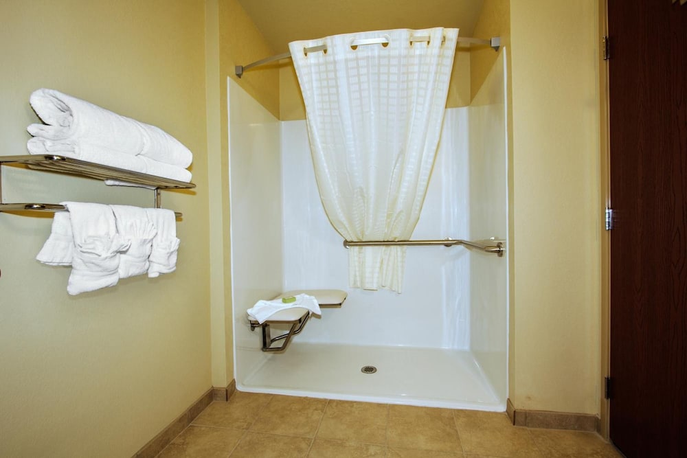 Cobblestone Inn Amp Suites Big Lake Tx 1/80