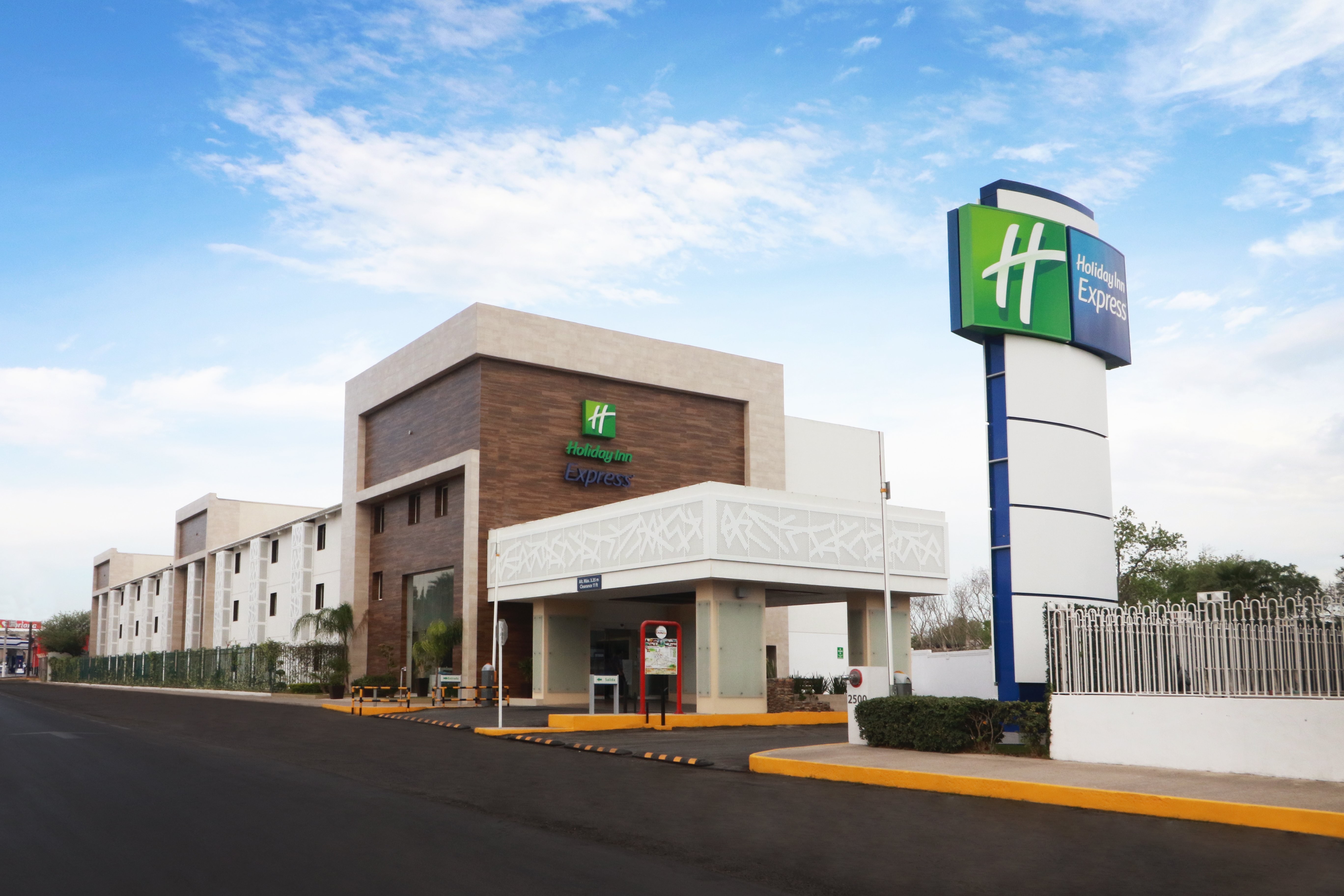 Holiday Inn Express Piedras Negras 66/72