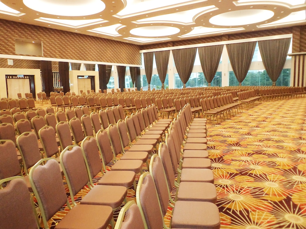 Kinta Riverfront Hotel And Suites 46/63