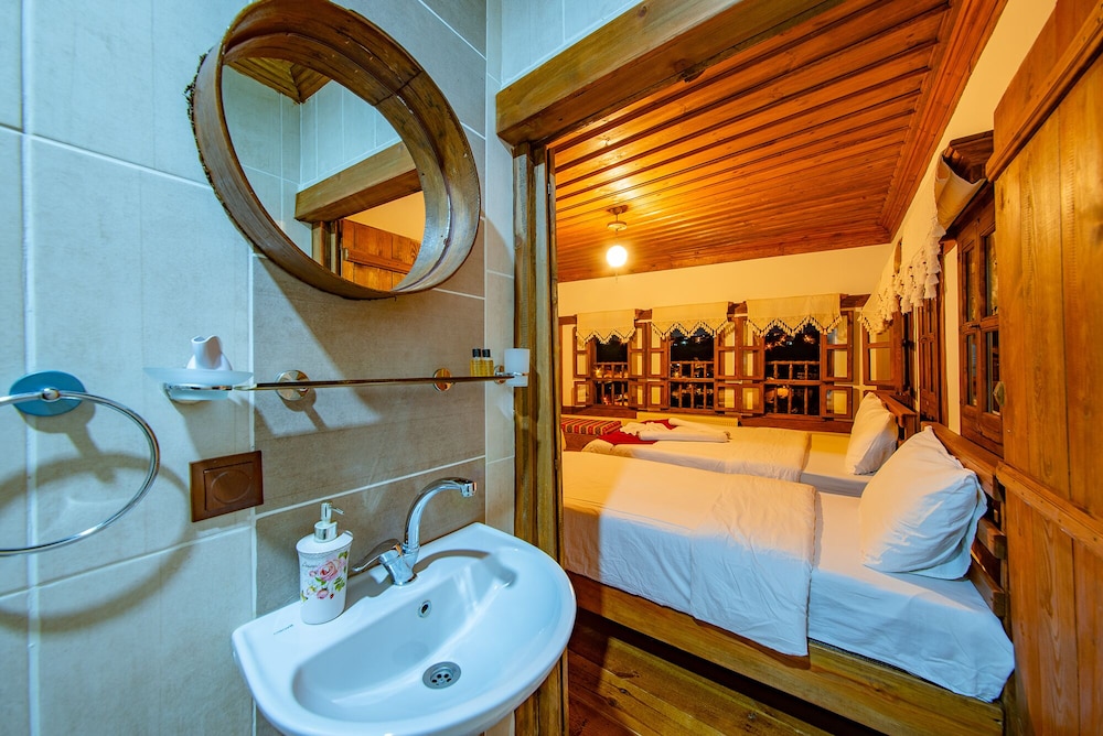Hanedan Konak Otel 45/47