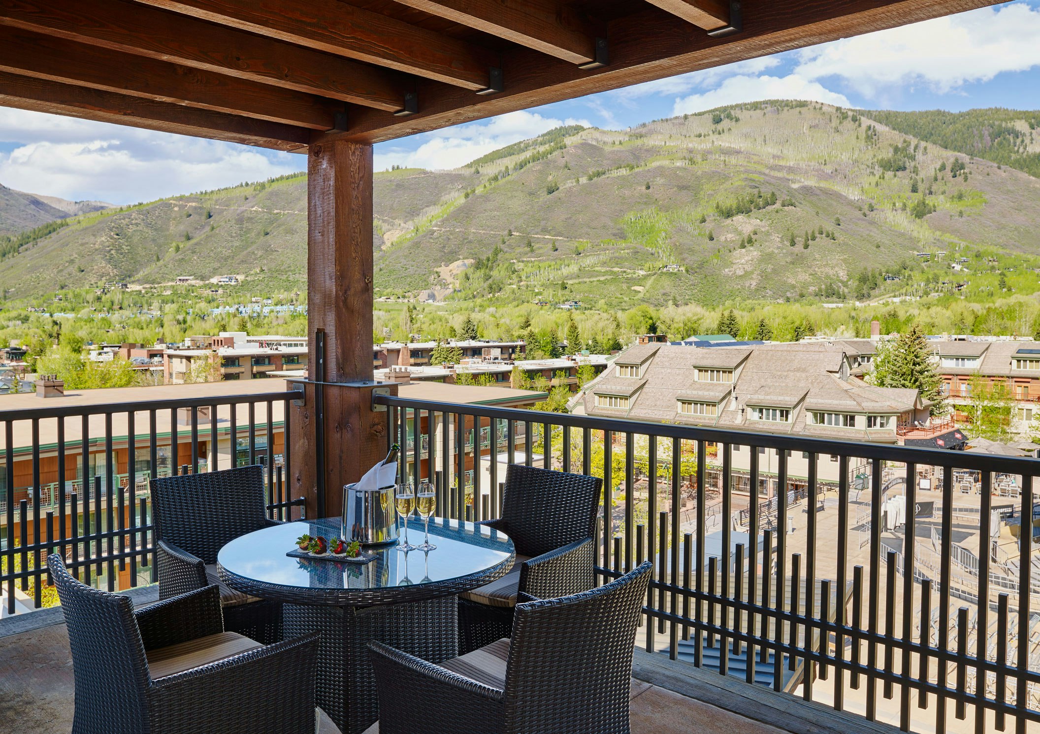 Residences at The Little Nell 24/29