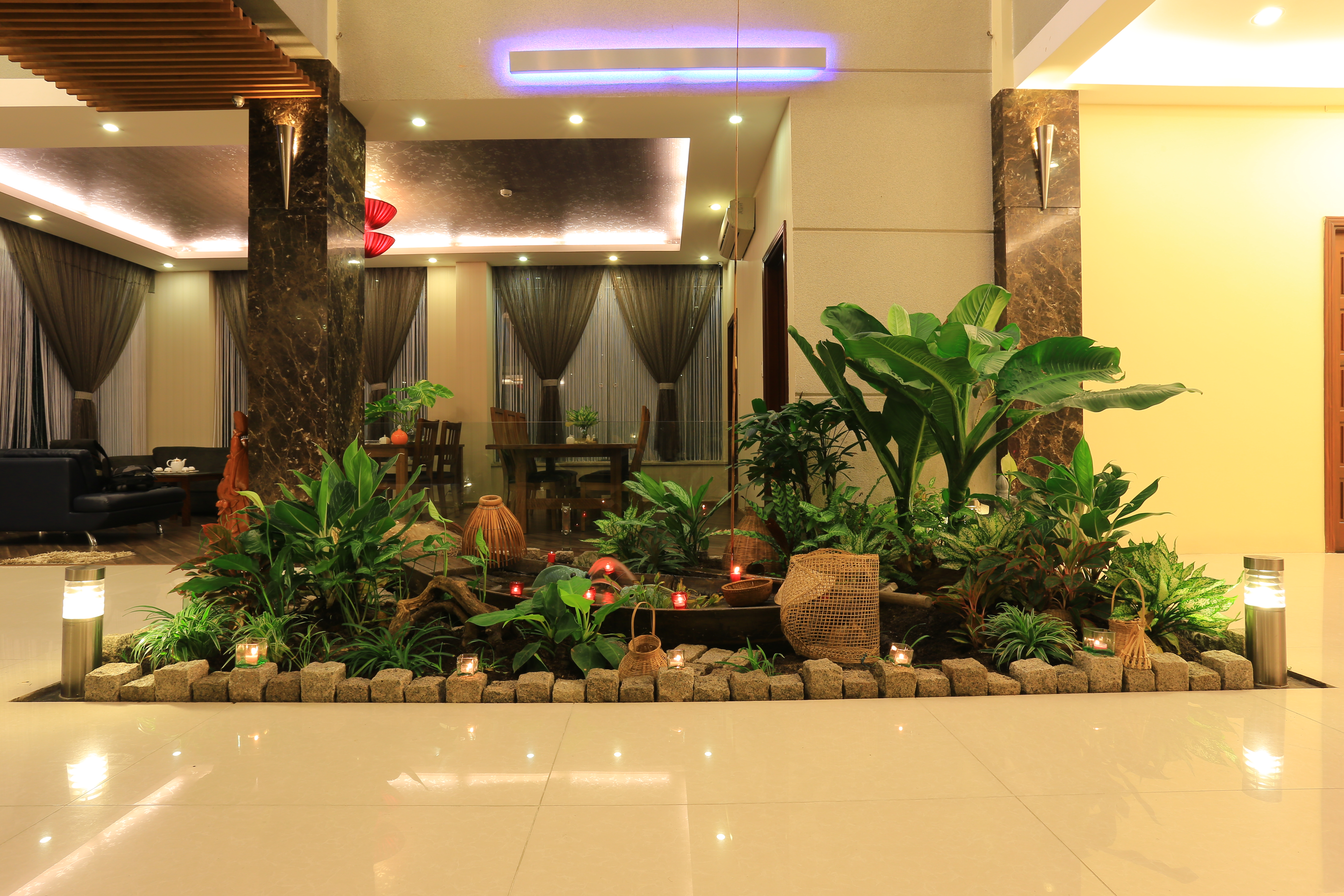Valentine Hotel 3/36