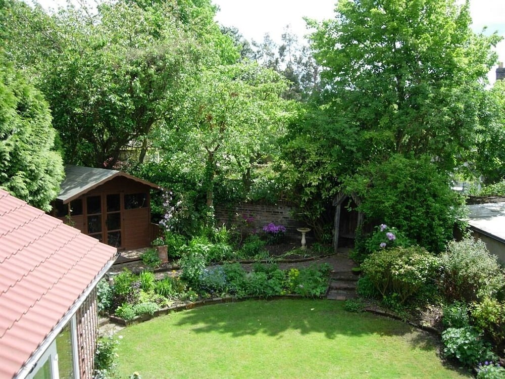Beaufort Lodge 16/20