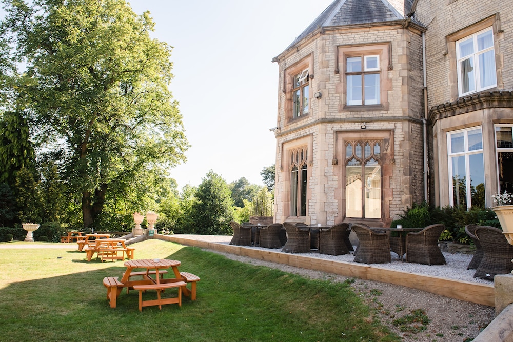 Mercure Sheffield Kenwood Hall & Spa 43/50