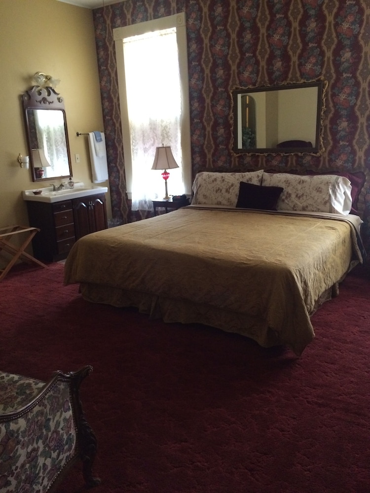 The Courtland Hotel and Day Spa 36/76