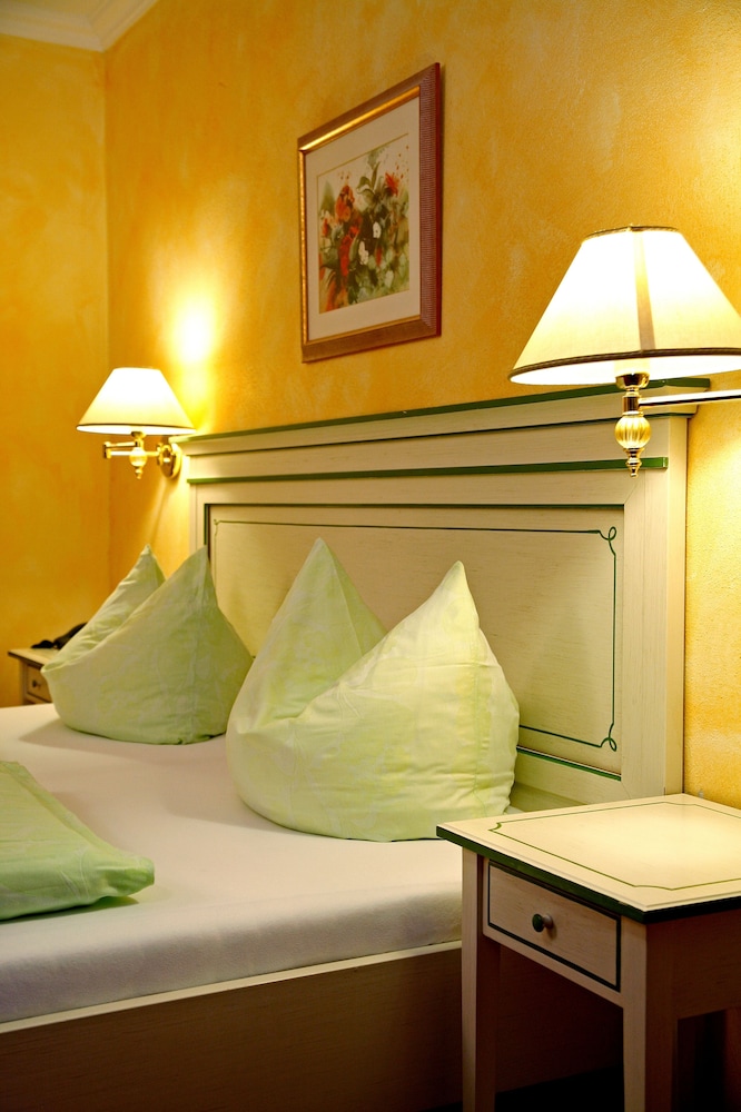 Hotel Schneeberger 30/75