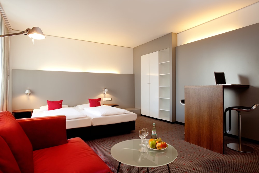 Vienna House Easy by Wyndham Stuttgart 28/68