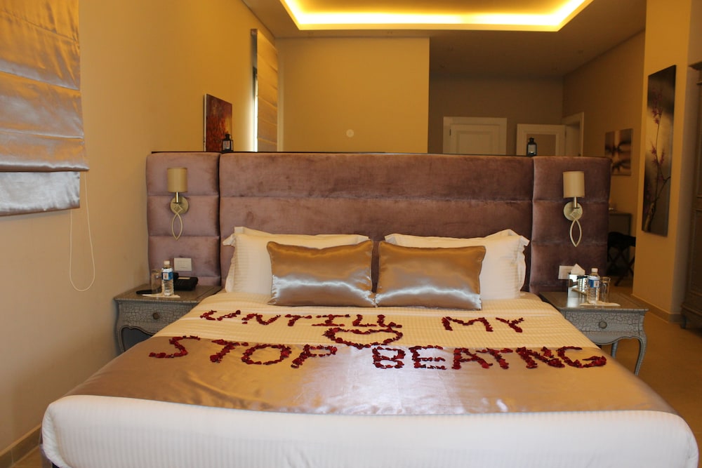 Cherry Blossom Boutique Hotel 53/69