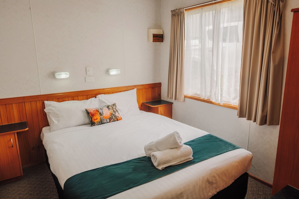 WOODLAND, 1 BEDROOM, CABIN