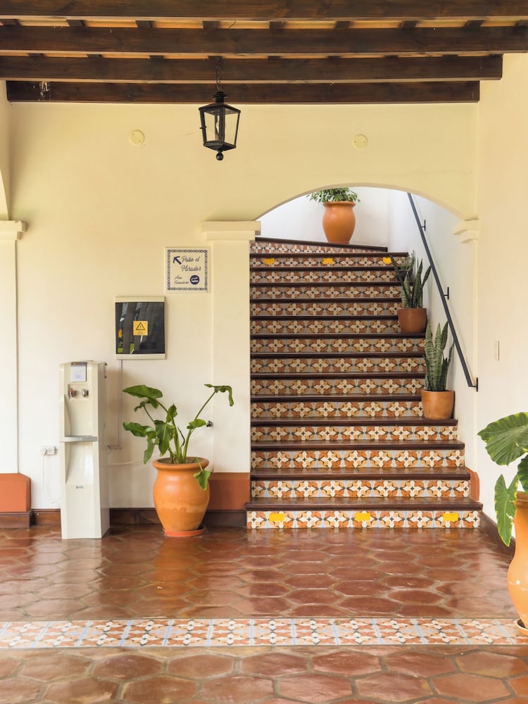 Iraola Hotel Boutique 2/24