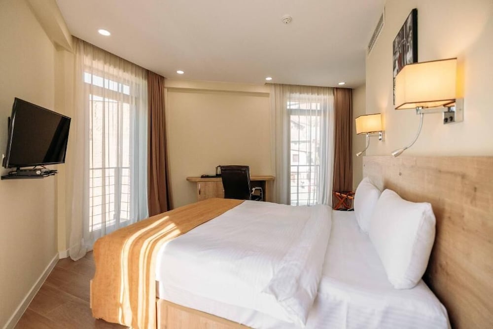 Atrium Boutique Hotel 23/50