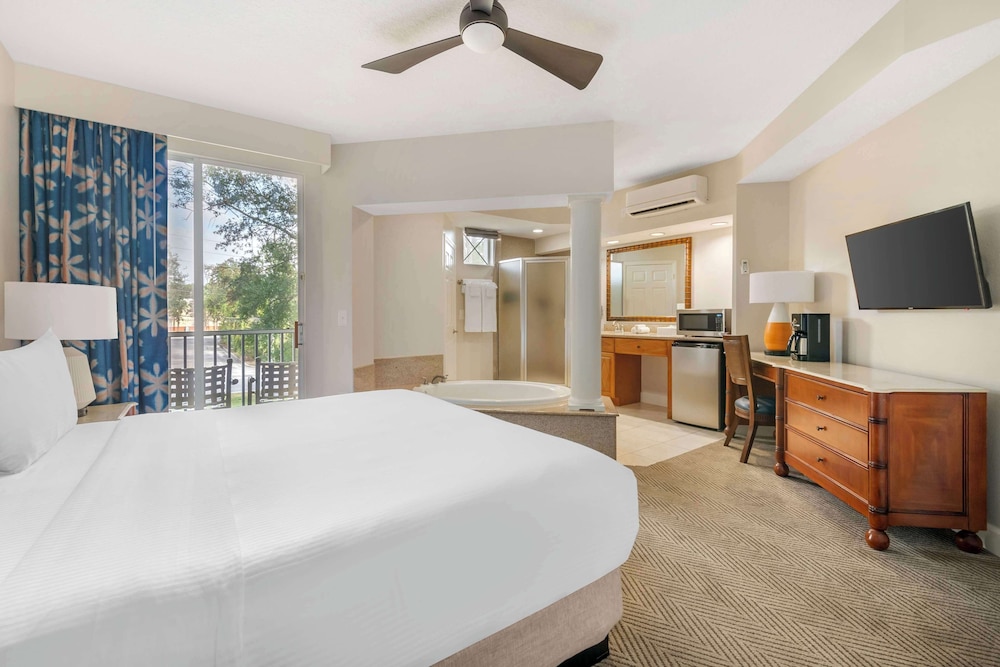STUDIO, KING BED, BALCONY