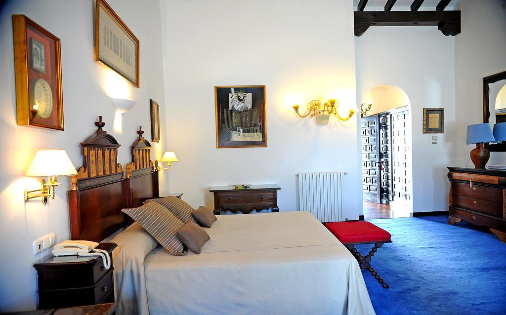 HOTEL SAN ROMAN DE ESCALANTE 10/28