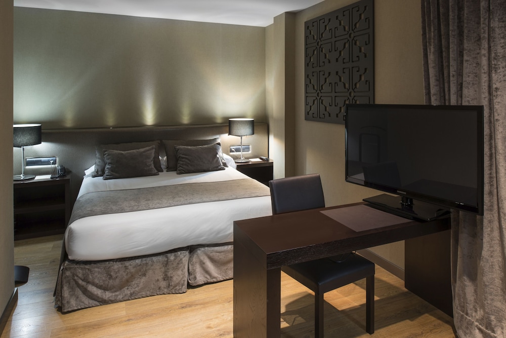 SUPERIOR, DOUBLE BED