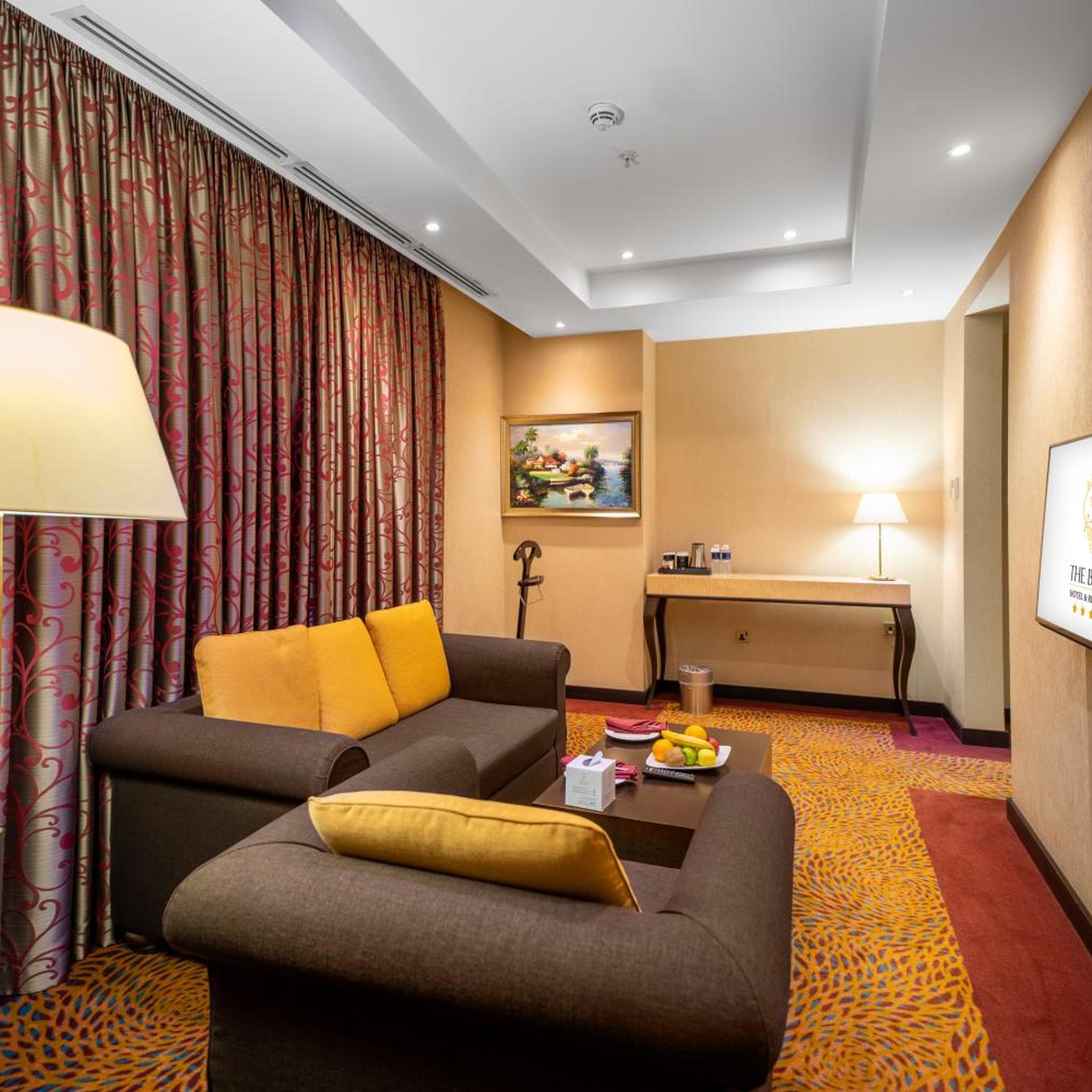 The Baron Hotel 46/69
