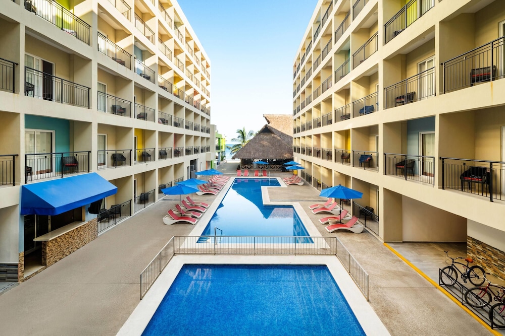 Decameron Isla Coral Guayabitos Ramada All Inclusive Resort 41/48