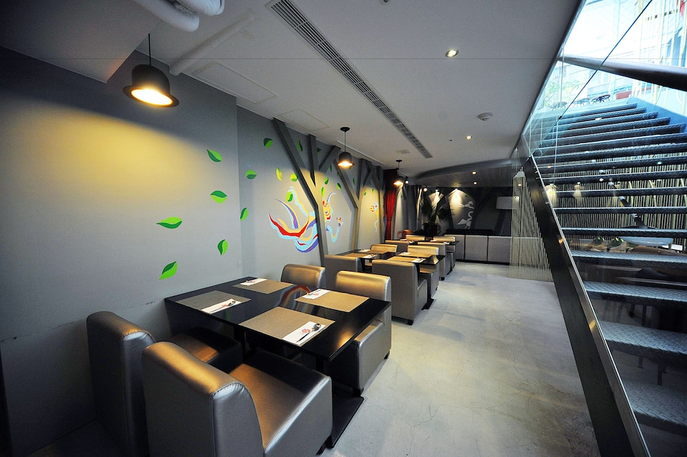 Hotel Day Plus Tamsui 54/66