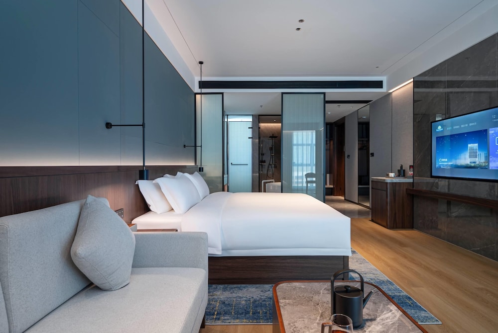 غرفة بريميوم بسرير كينج، Days Hotel by Wyndham Changsha East 3/6