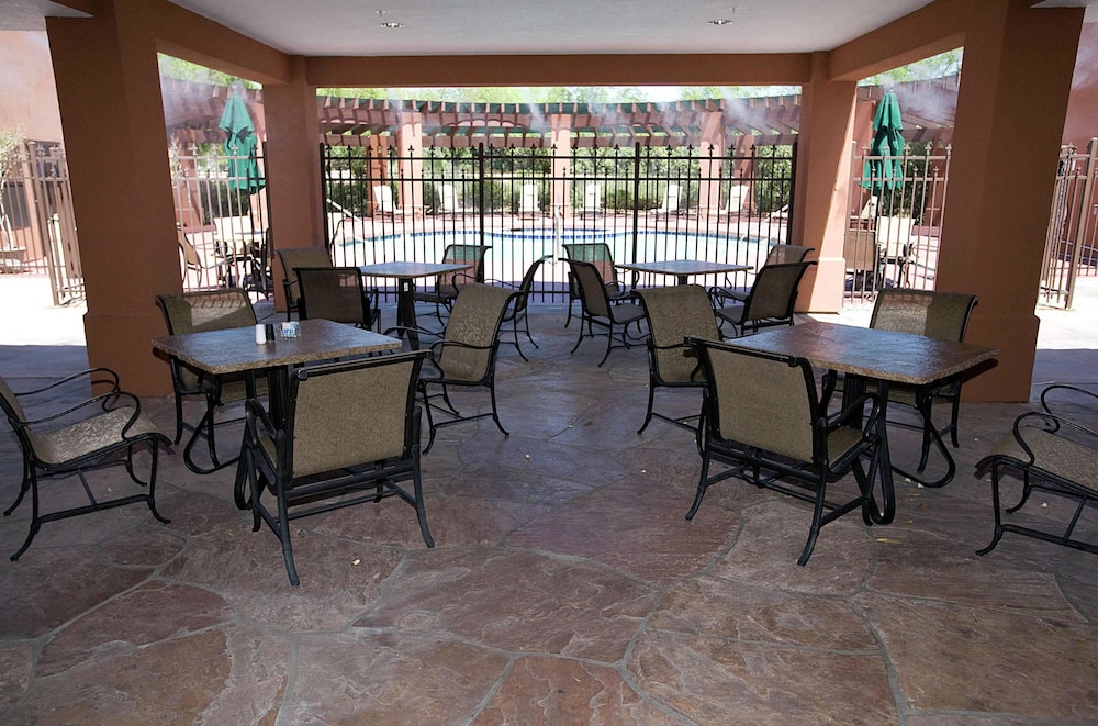 Hilton Garden Inn Phoenix Airport 45/53