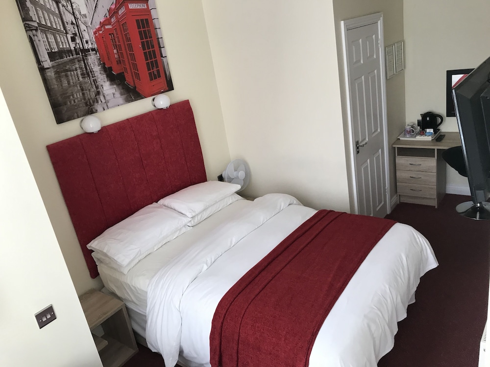 Cassandra Guest House 10/65