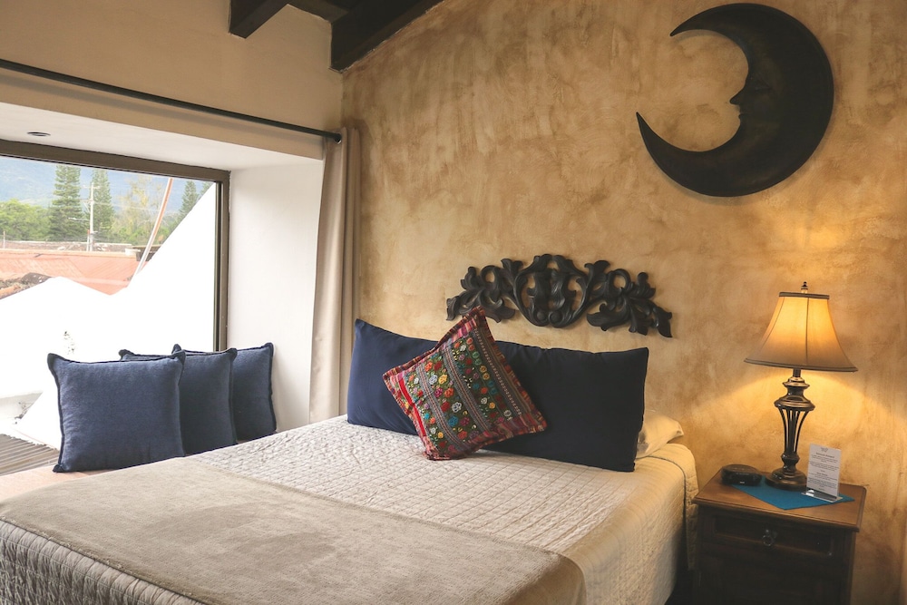 Standard, Double Bed, Valley View