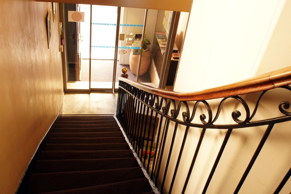 Hotel Edmond Rostand 26/45