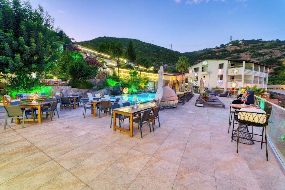 La Finca Hotel 53/63