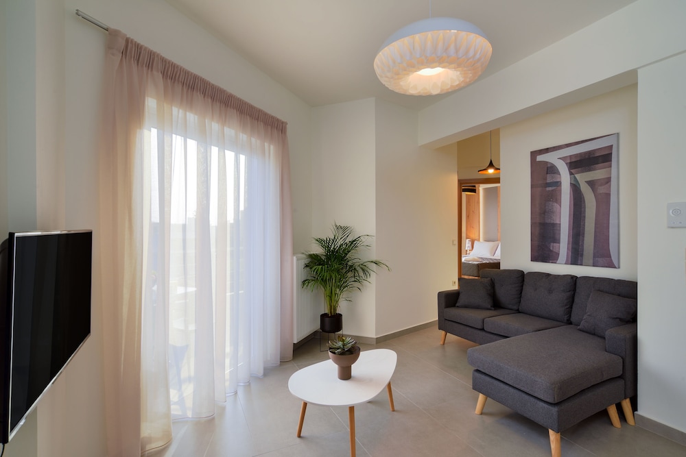 Elia Residences 36/59