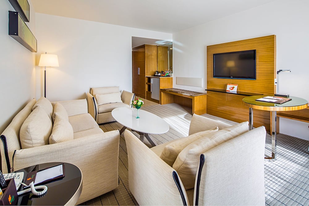 Maple Hotel 45/66
