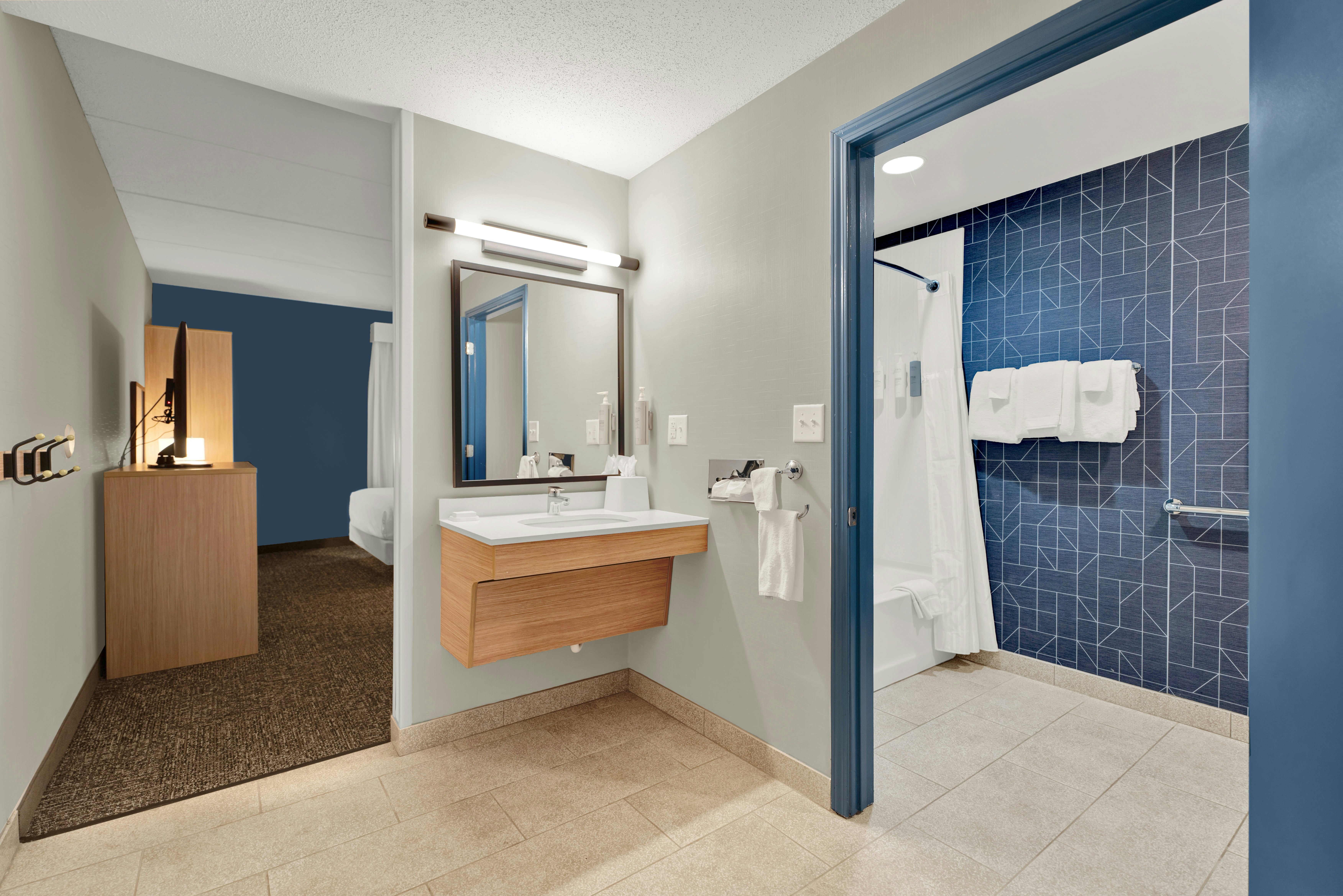غرفة بسريرين كوين، Spark by Hilton Plymouth 10/10